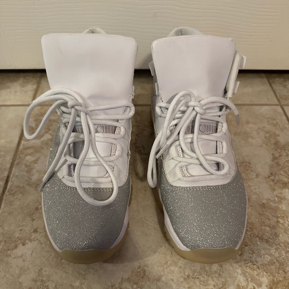 Youth Nike Air Jordan 11 Retro "White Metallic Silver" Sneakers